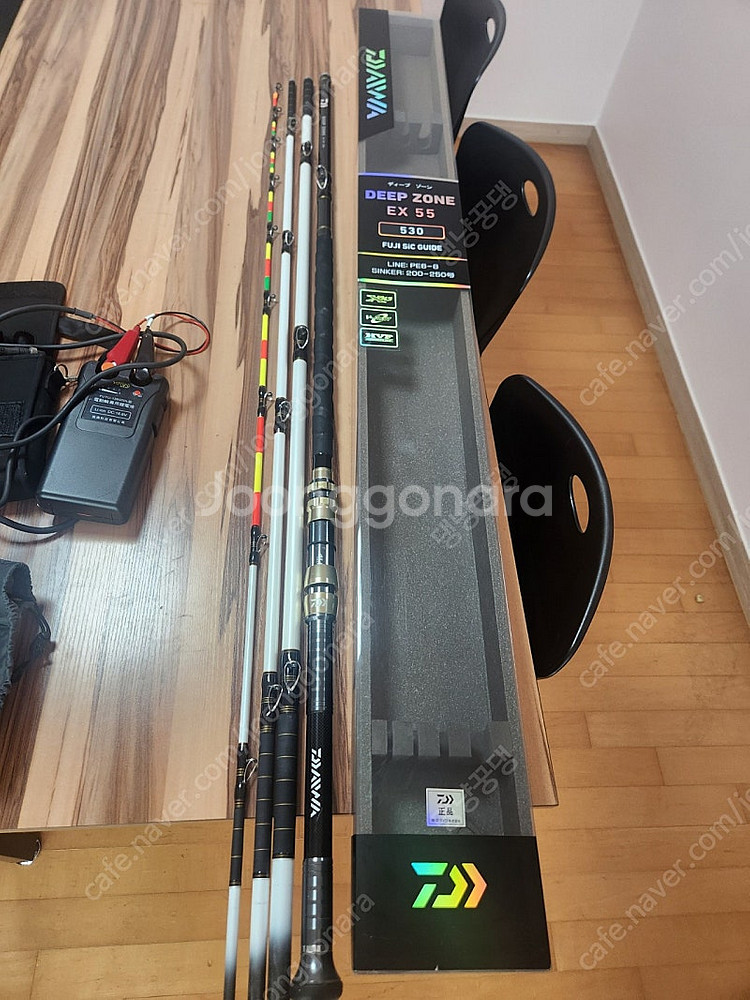 갈치 낚시 풀세트 판매합니다. 릴은 시마노 비스트마스터 3000XP이고, 로드는 다이와 딥존 EX 55 530입니다--6